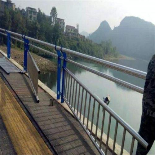 安阳镀锌不锈钢复合管护栏 安阳镀锌不锈钢复合管护栏